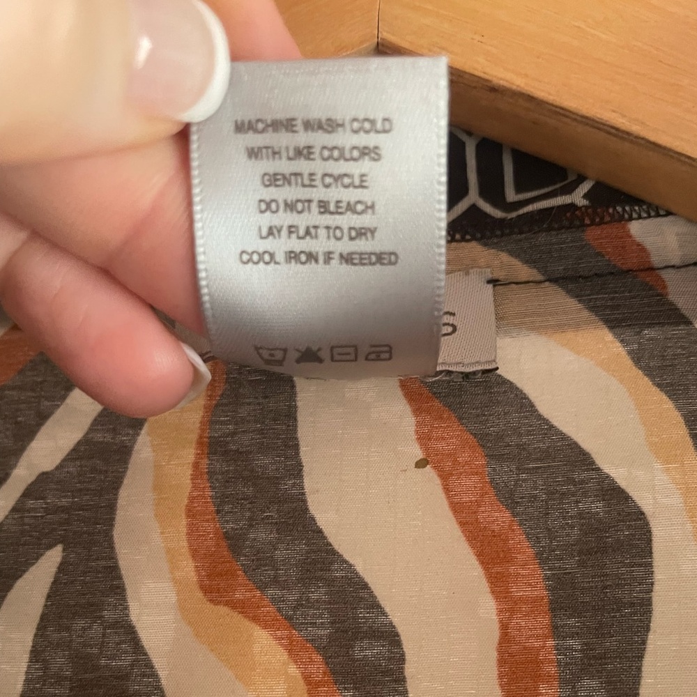 Multiples Abstract Extra Lightweight Tunic Top Wo… - image 4